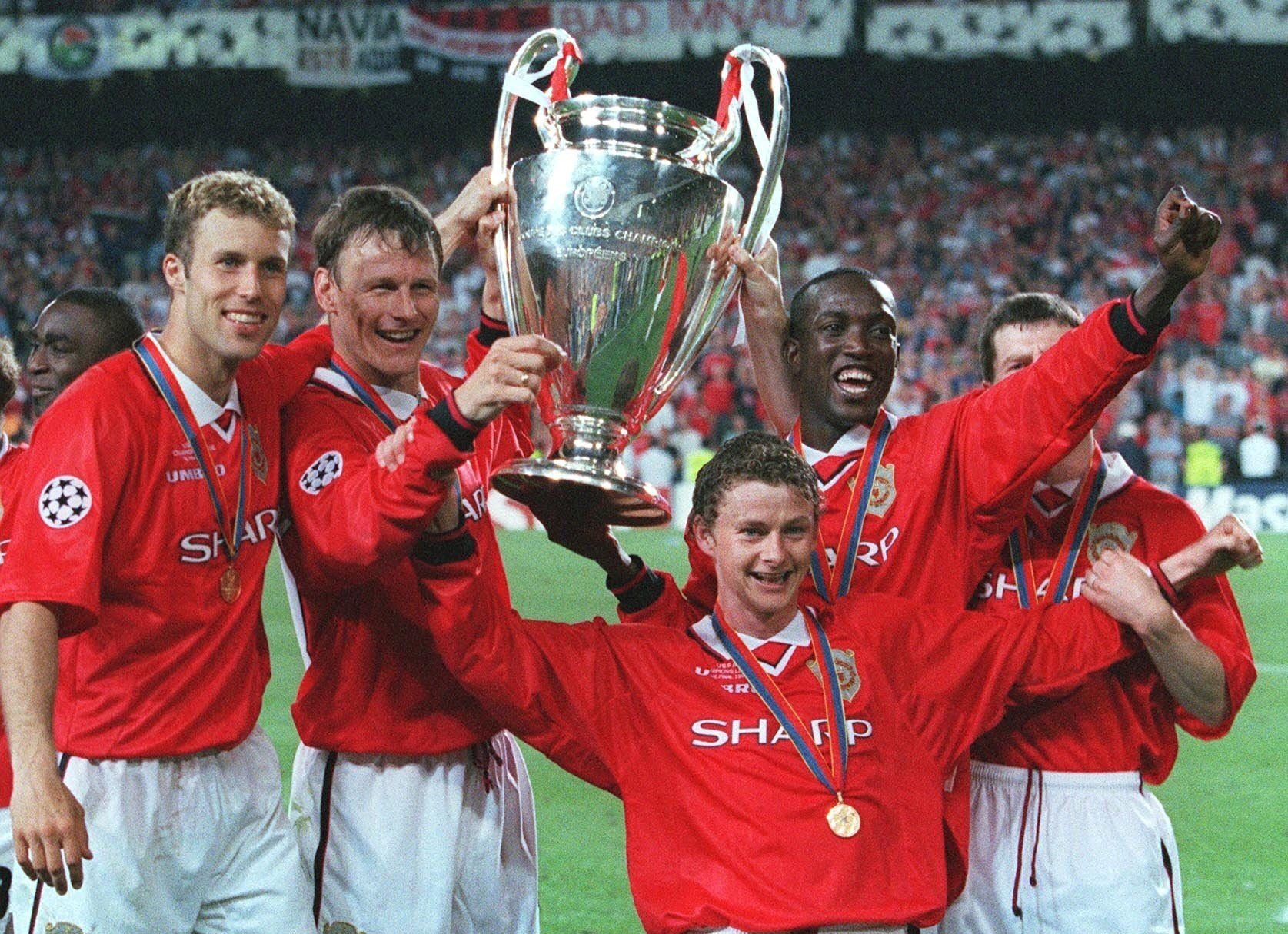 Treble Manchester United  Musim 1998/1999 dan Berbahayanya Striker Mereka