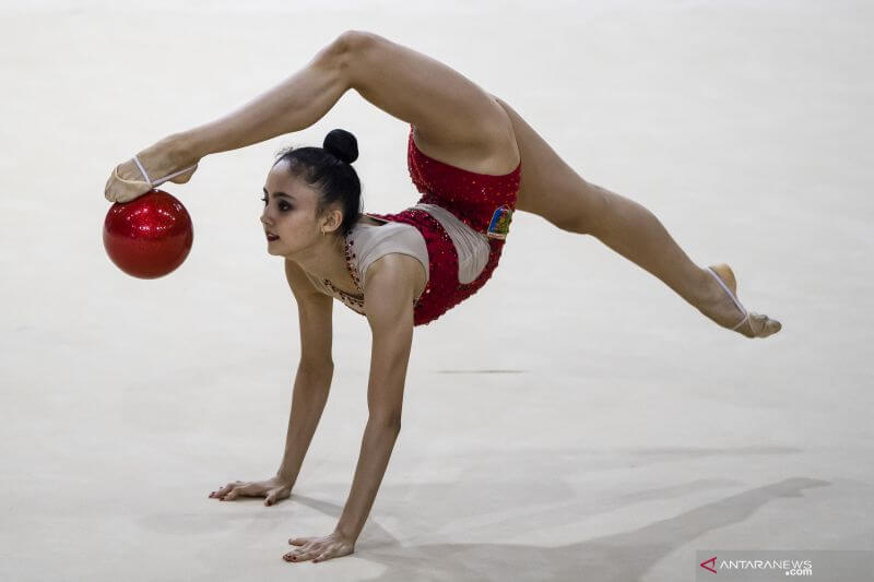 Gymnastics performed to the accompaniment of music is called