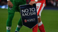 Флаг ФИФА против расизма